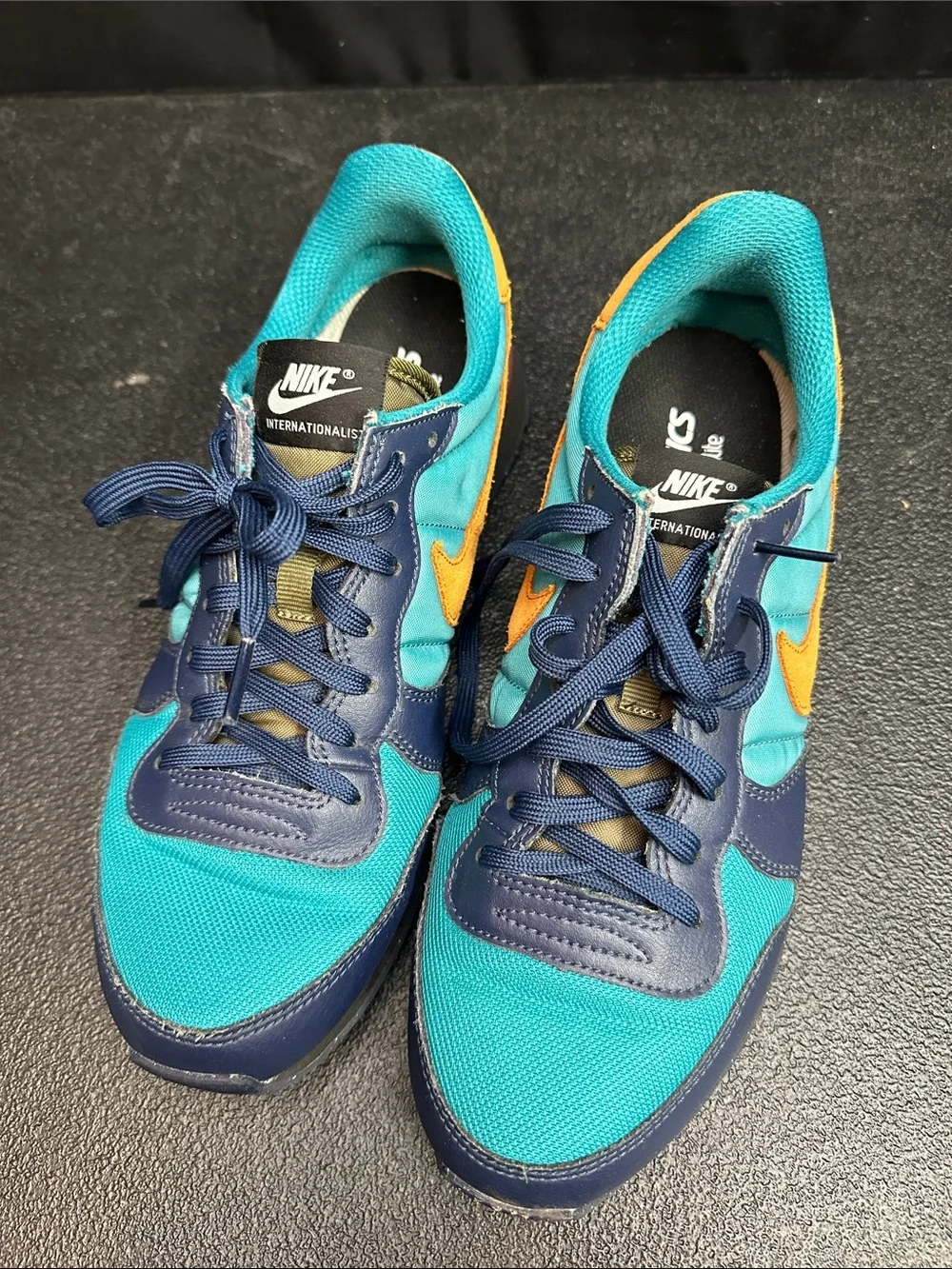 Nike Teal, Navy & Orange Casual Running Sneakers 9.5 Woman’s